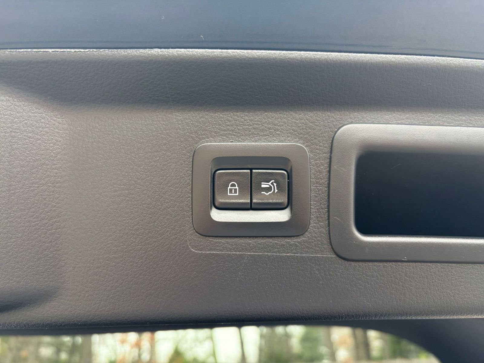 Used 2025 MAZDA CX-50 2.5 Hybrid w/ Premium Plus Pkg image 23