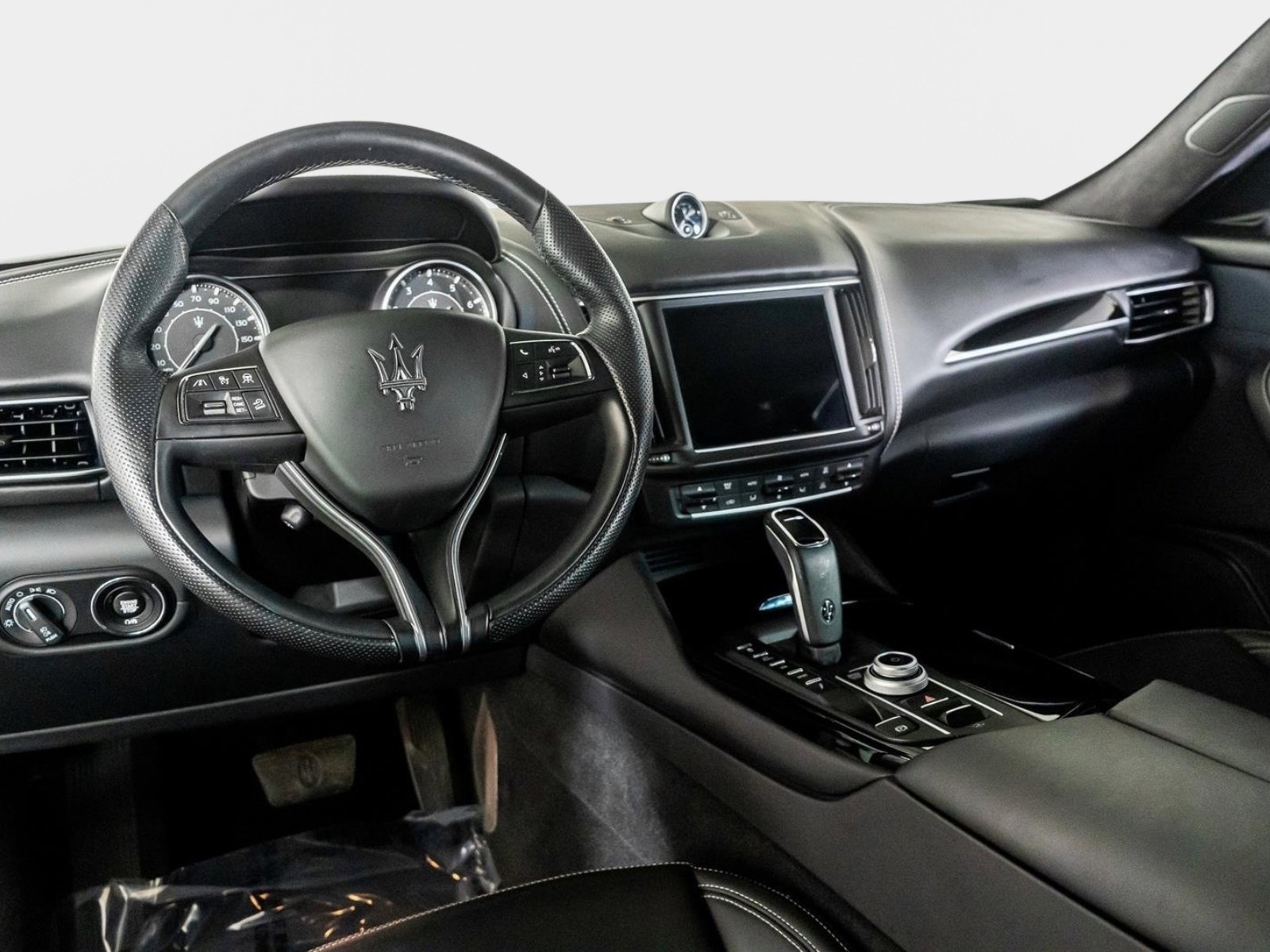 Used 2023 Maserati Levante GT AWD/4WD image 2