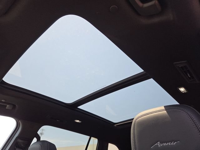 New 2026 Buick Enclave Avenir w/ Super Cruise Package FWD image 3