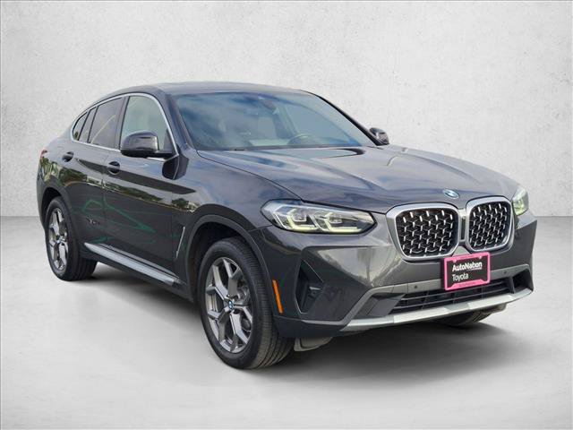 Used 2022 BMW X4 xDrive30i w/ Premium Package 2 AWD/4WD image 3