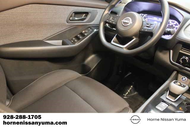 Used 2023 Nissan Rogue S image 10