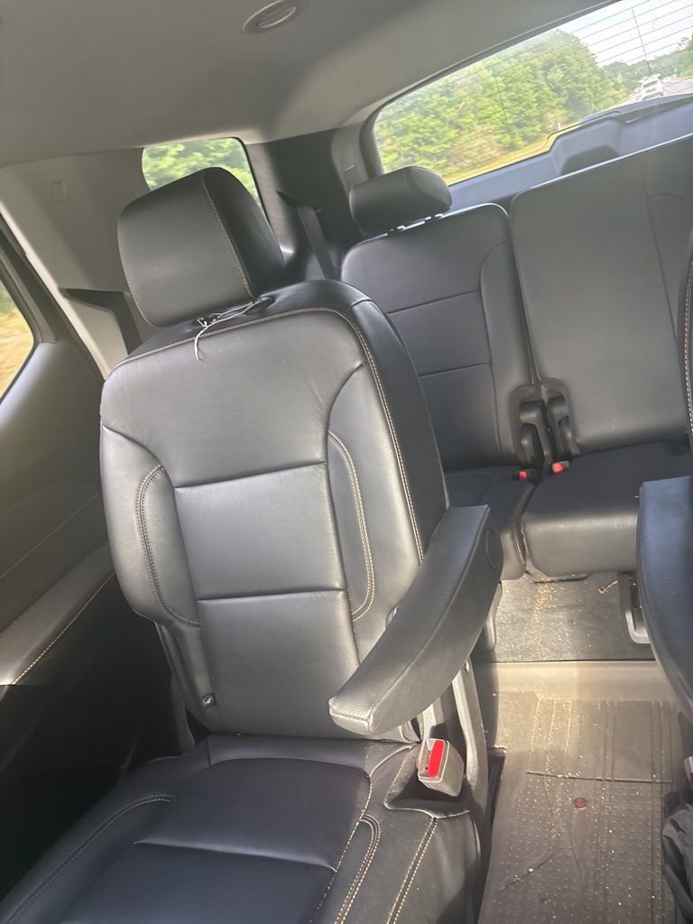 Used 2020 Chevrolet Traverse RS FWD image 14