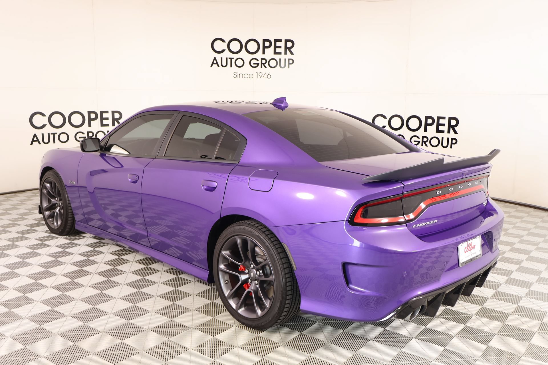 Used 2023 Dodge Charger R/T w/ Performance Handling Group RWD image 22