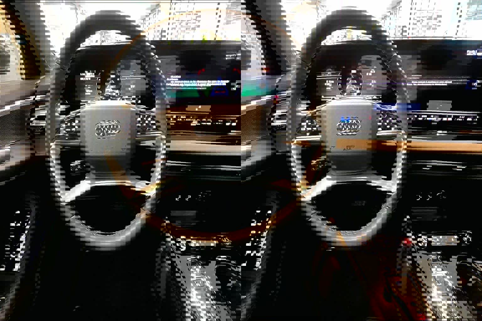 Used 2025 Audi A5 2.0T Premium Plus w/ Premium Plus AWD/4WD image 6