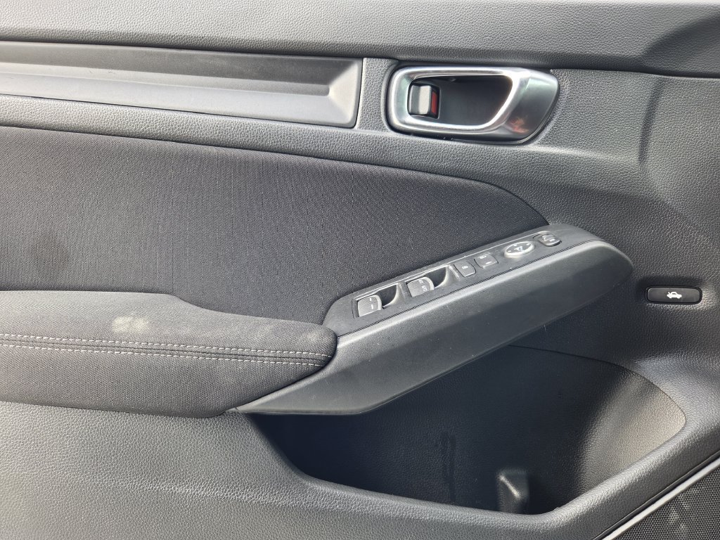Used 2025 Honda Civic Sport image 19