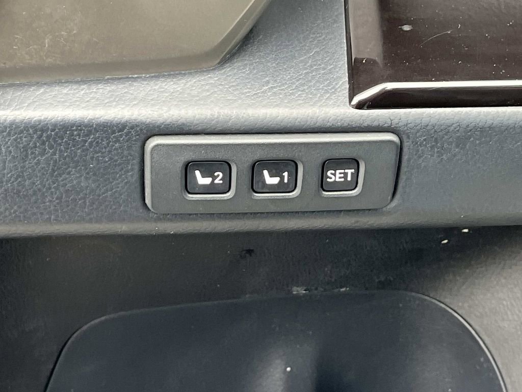 Used 2015 Lexus GX 460 460 w/ Navigation Package image 28