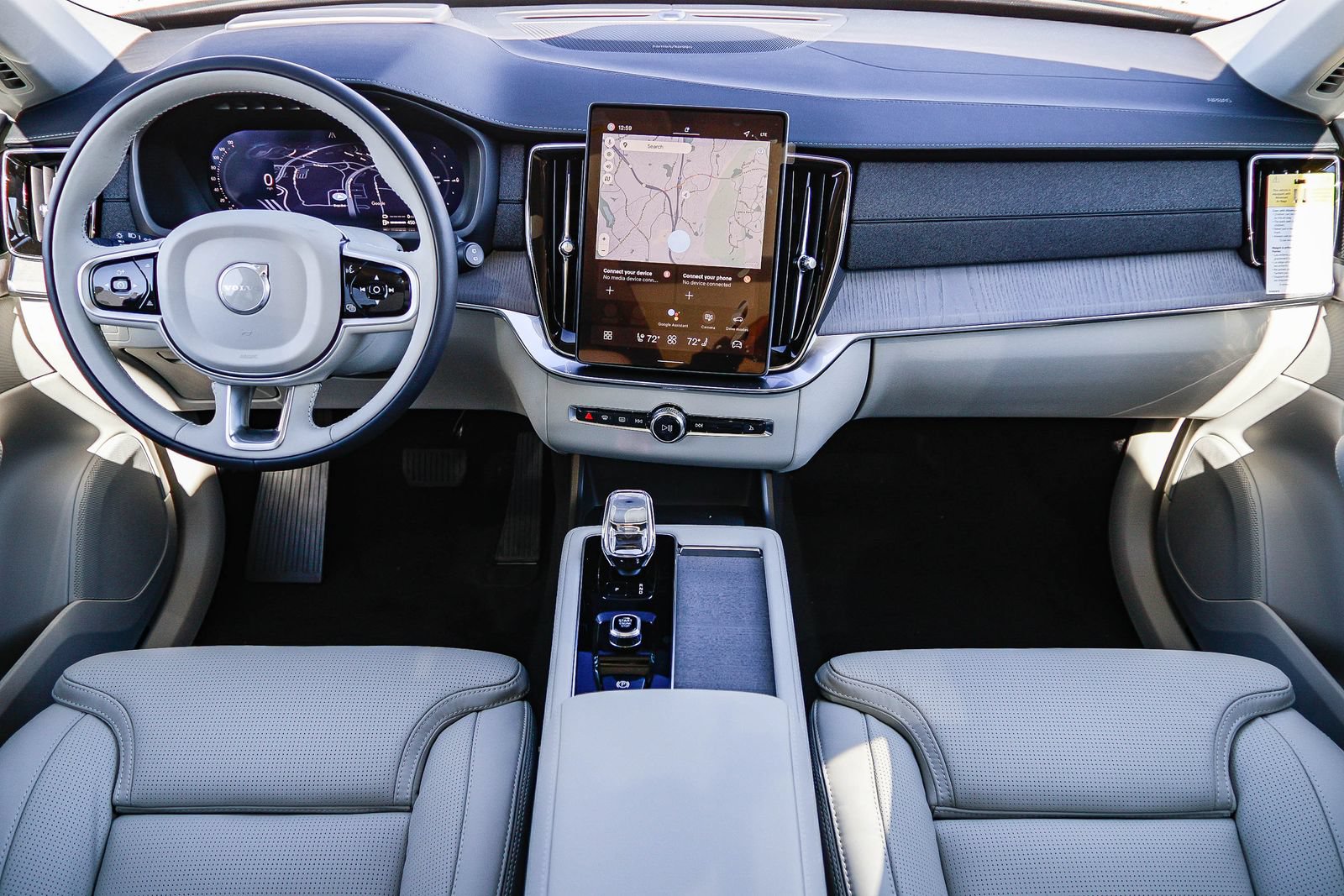 New 2026 Volvo XC90 T8 Ultra w/ Protection Package Premier AWD/4WD image 12