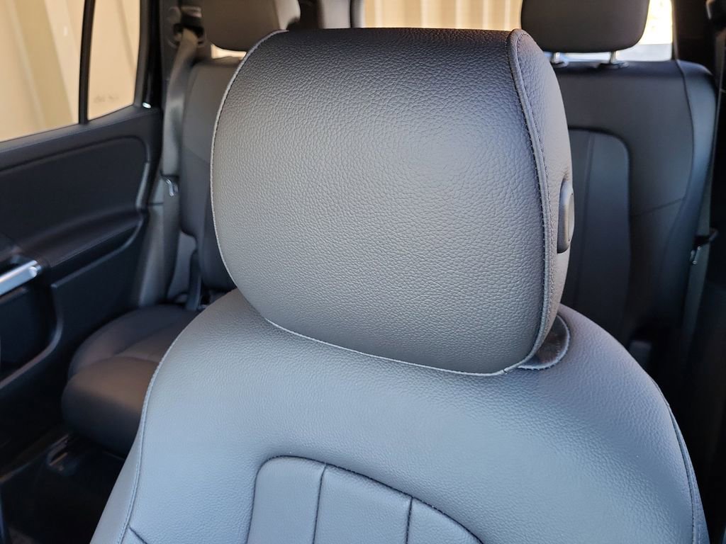 Certified 2025 Mercedes-Benz GLB 250 4MATIC image 14