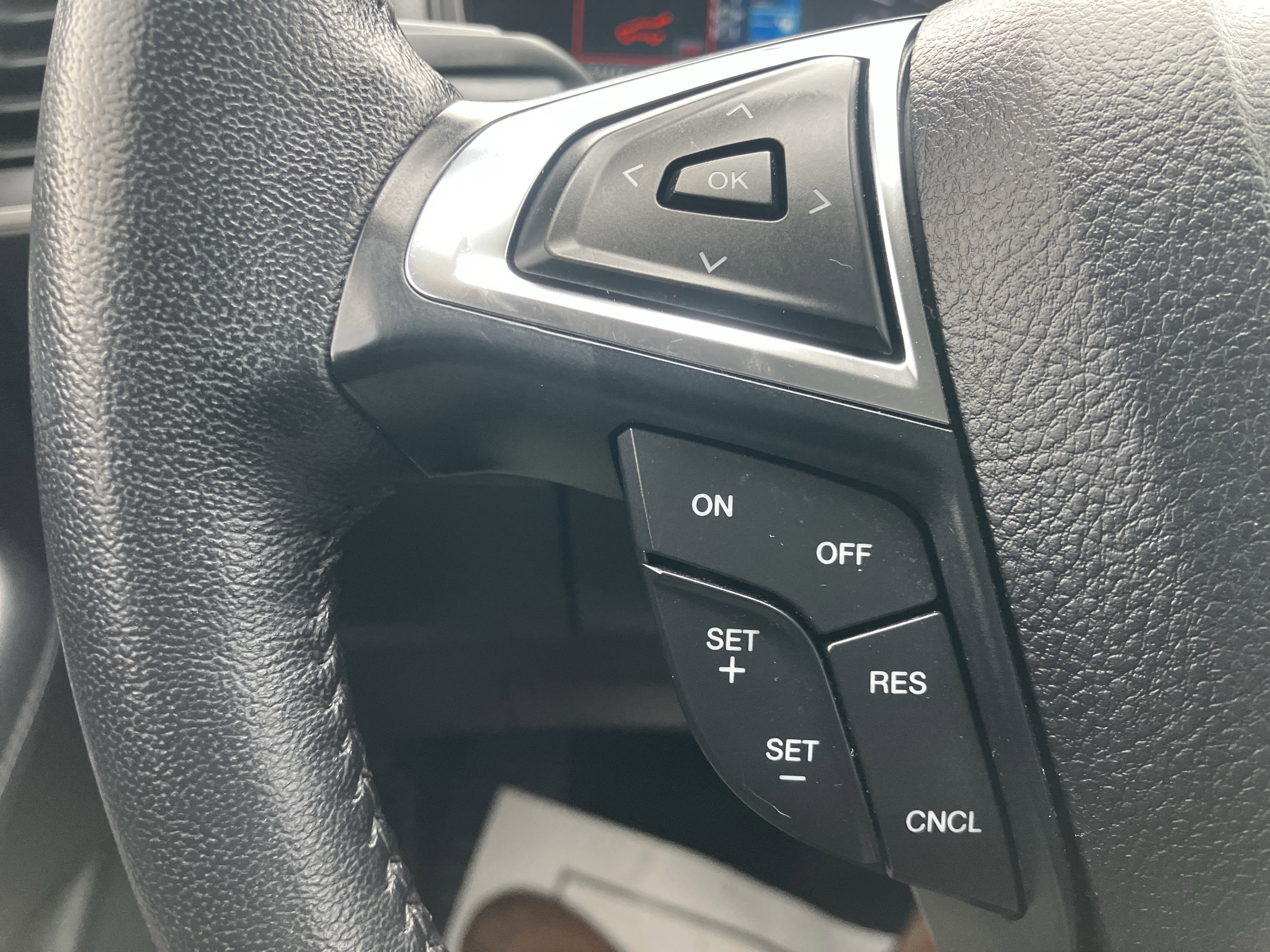 Certified 2024 Ford Edge SEL image 19