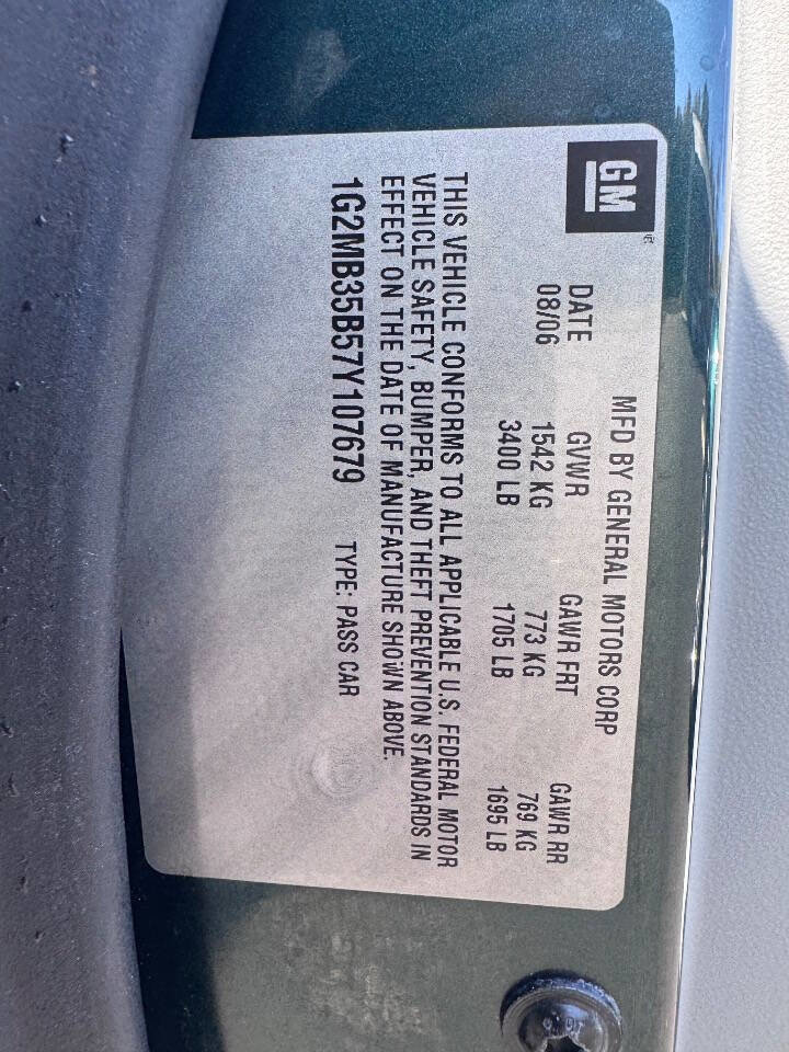 Used 2007 Pontiac Solstice Convertible w/ Premium Package image 8