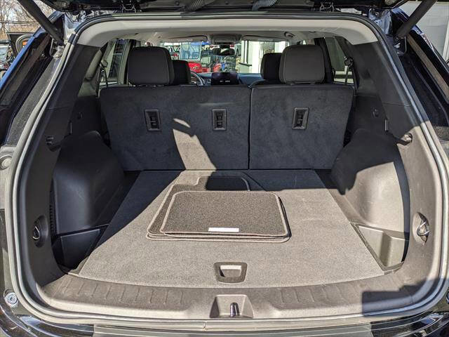 Used 2024 Chevrolet Blazer LT w/ Convenience Package FWD image 14