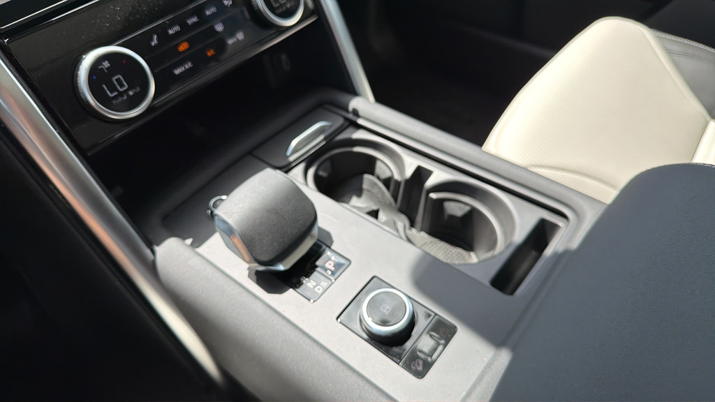 New 2026 Land Rover Discovery Dynamic SE AWD/4WD image 21