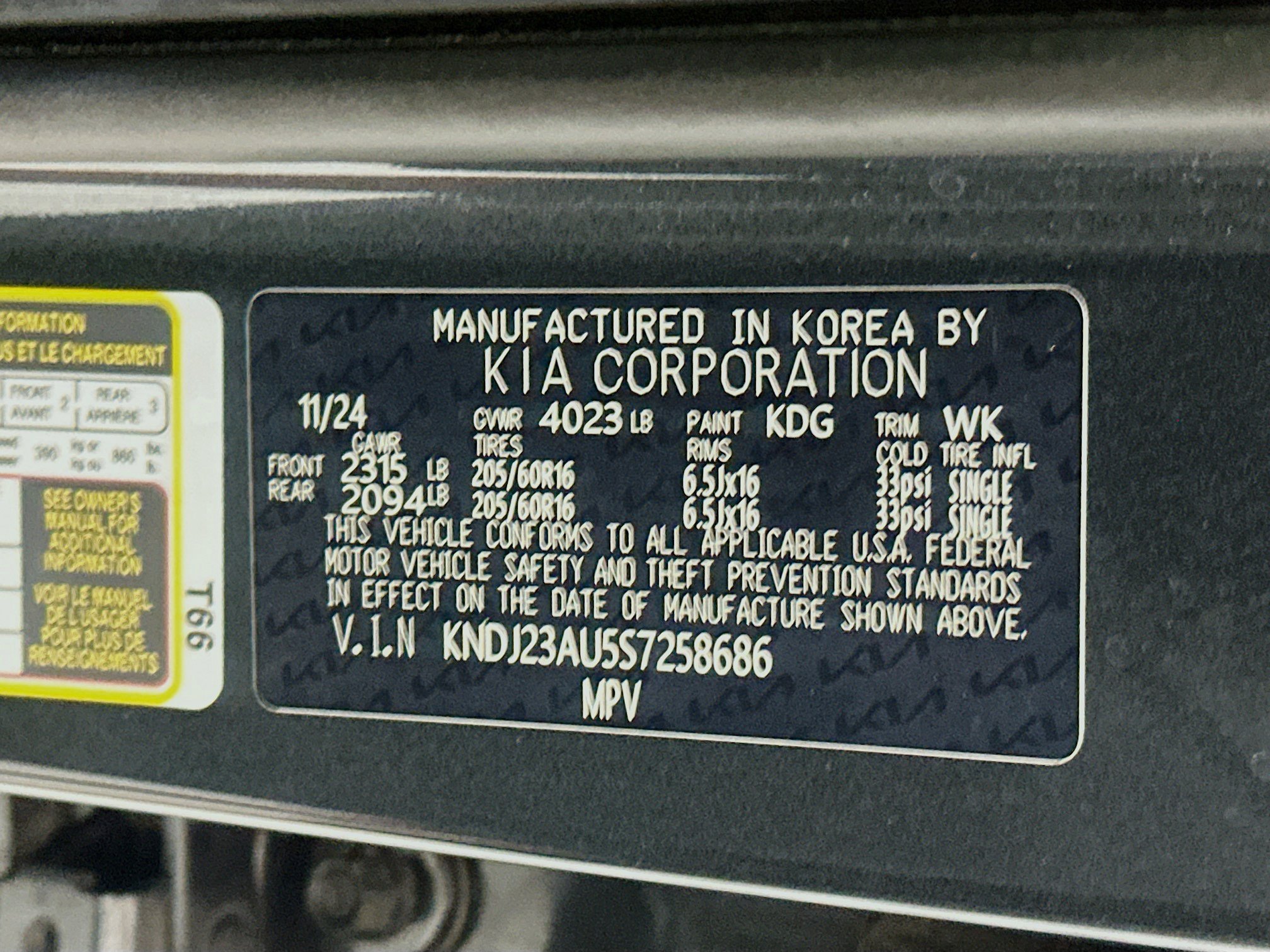 Used 2025 Kia Soul LX w/ LX Technology Package FWD image 12
