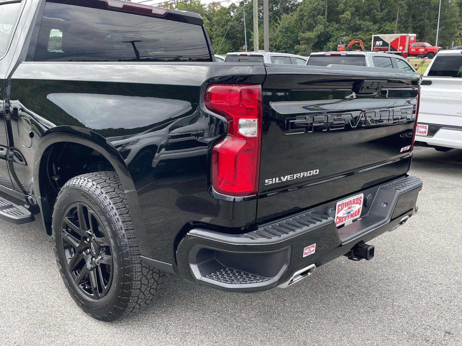 Used 2024 Chevrolet Silverado 1500 RST w/ Z71 Off-Road Package AWD/4WD image 29
