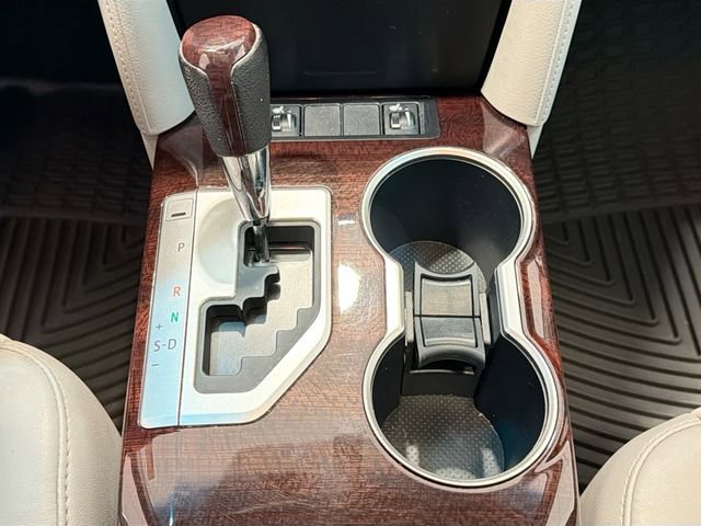 Used 2012 Toyota Camry XLE image 12