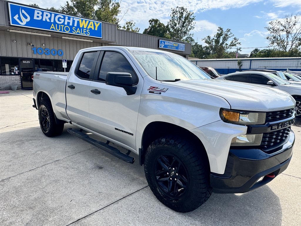 Used 2019 Chevrolet Silverado 1500 Custom Trail Boss w/ Custom Convenience Package AWD/4WD image 3