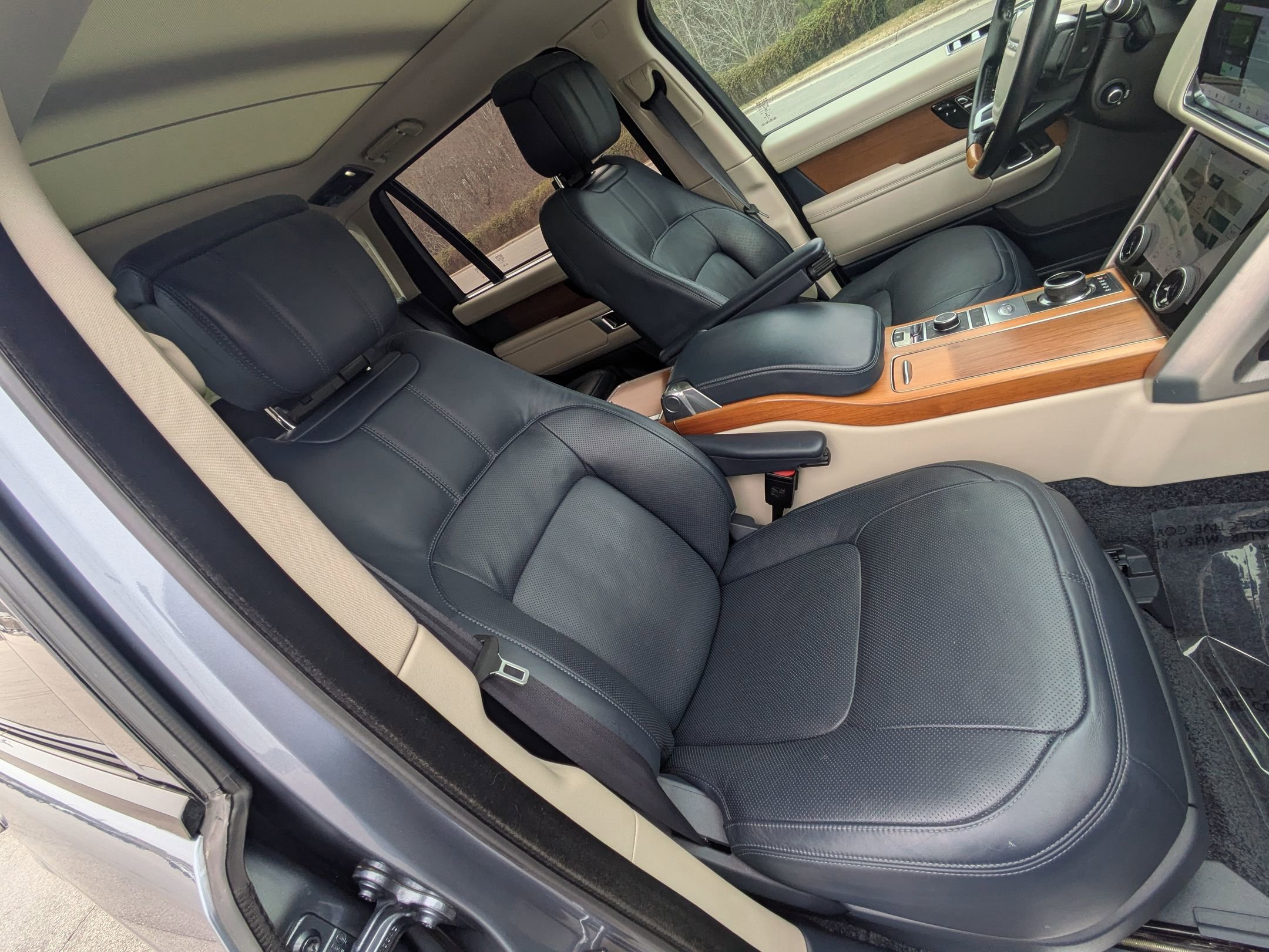 Used 2019 Land Rover Range Rover Long Wheelbase Supercharged image 30