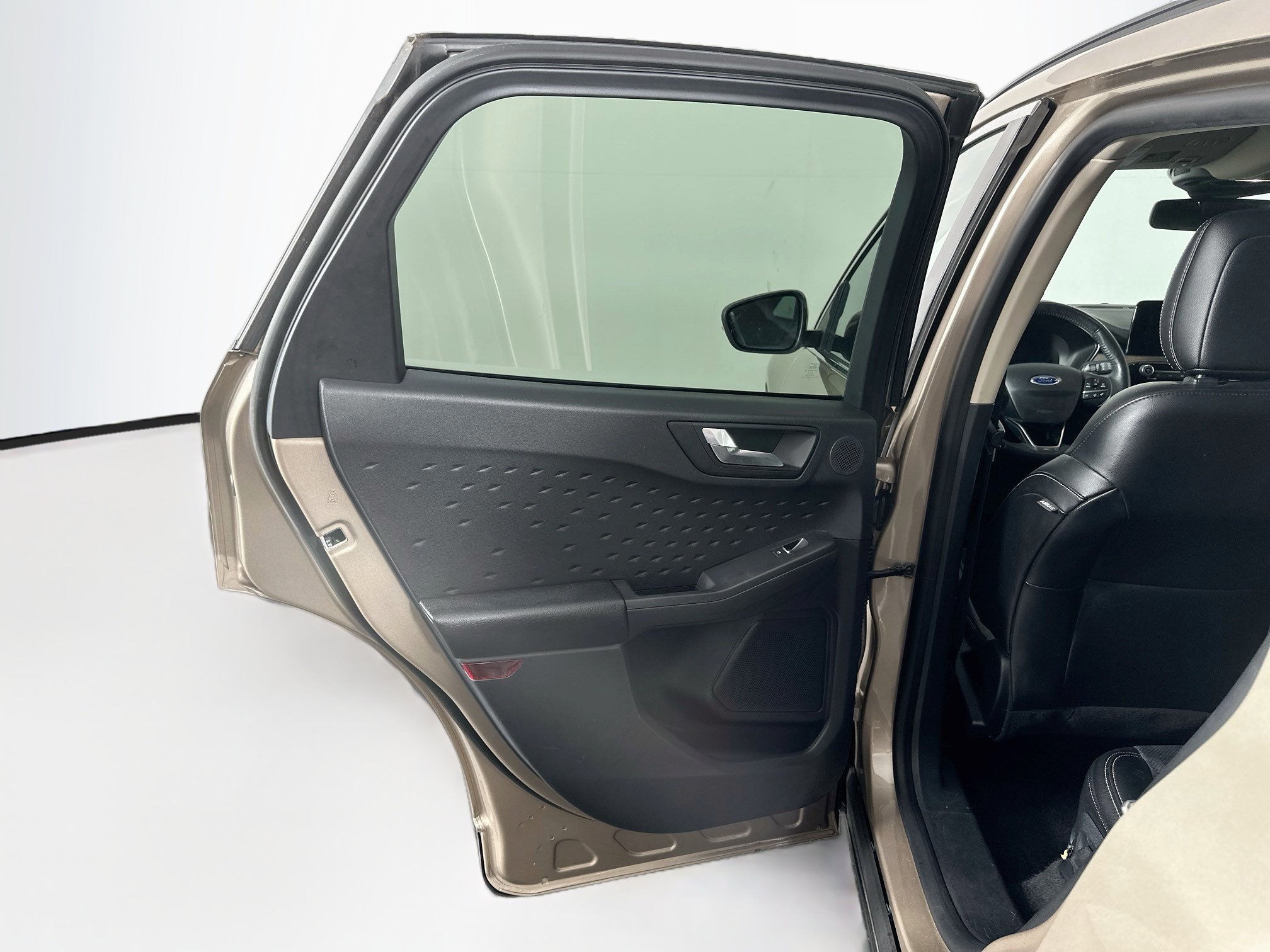 Used 2020 Ford Escape Titanium AWD/4WD image 26