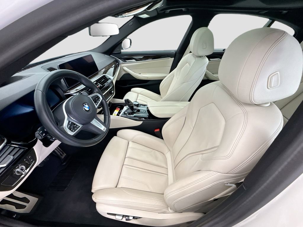 Used 2023 BMW 540i w/ Executive Package RWD image 18
