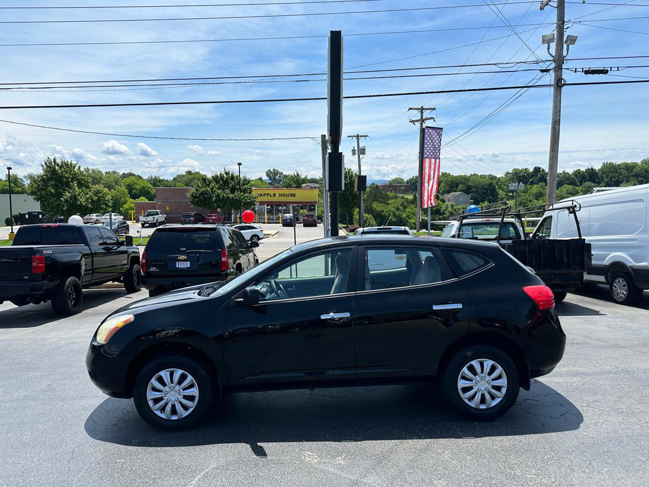 Used 2010 Nissan Rogue S FWD image 1