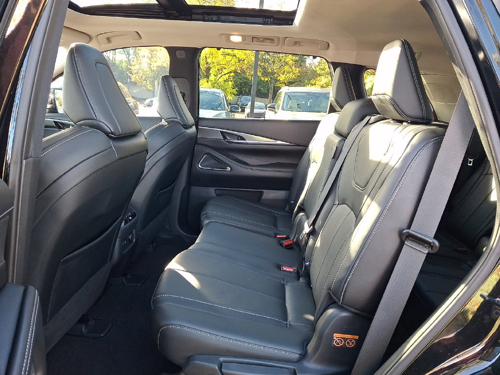 Certified 2023 INFINITI QX60 Luxe w/ Performance Audio Package AWD/4WD image 11