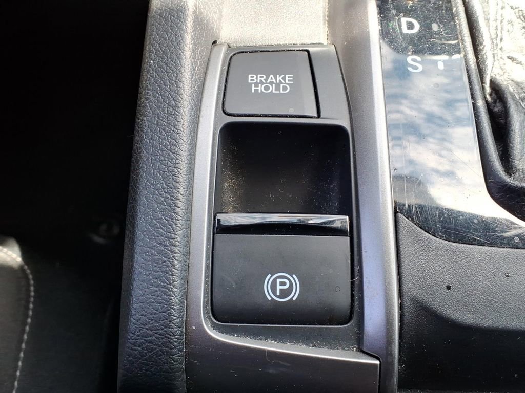 Used 2018 Honda Civic Sport image 25