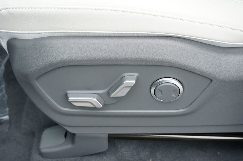 Used 2026 Hyundai Santa Fe SEL AWD/4WD image 21