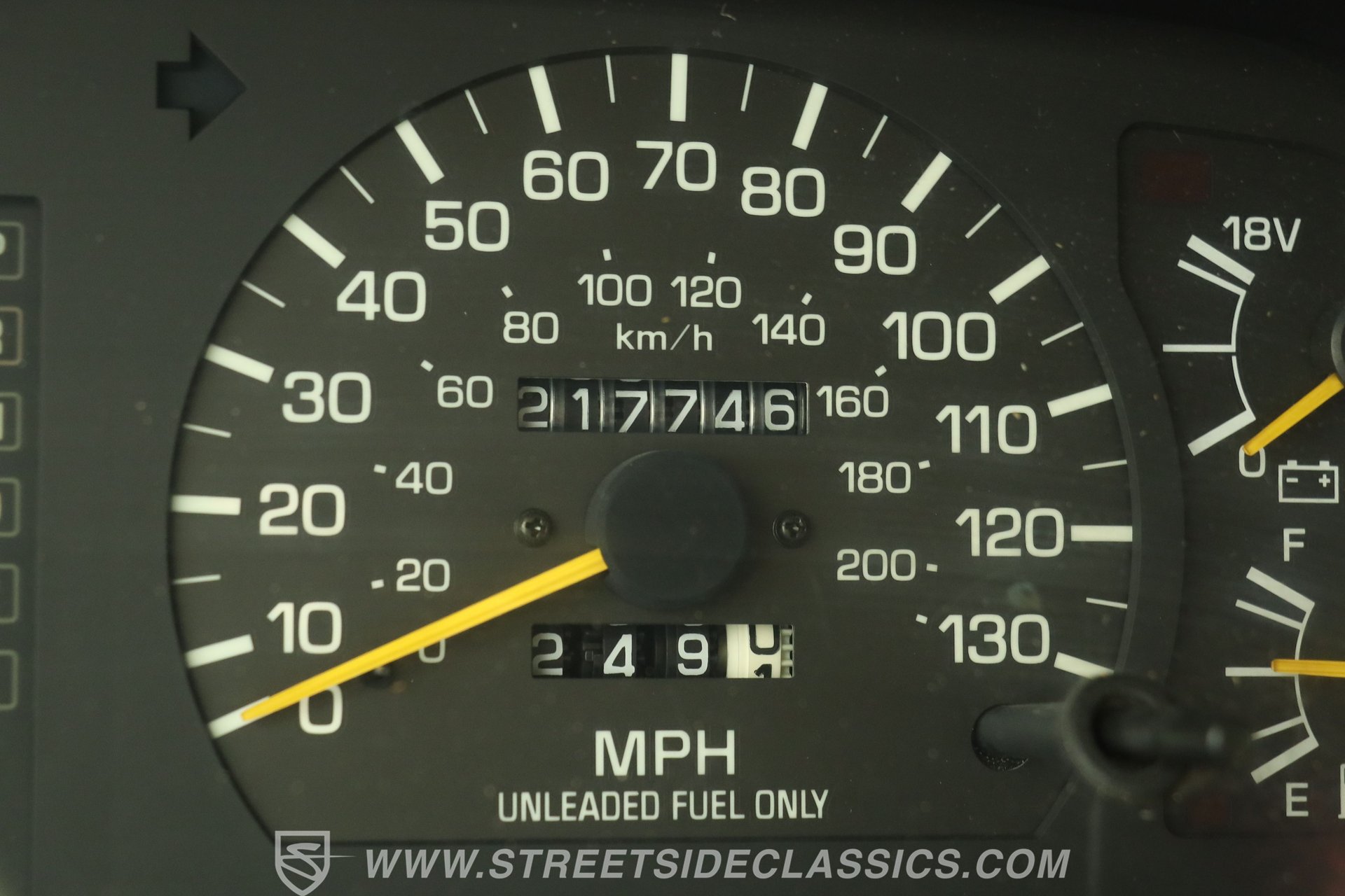 Used 1997 Toyota Land Cruiser w/ Collector's Edition Pkg AWD/4WD image 39