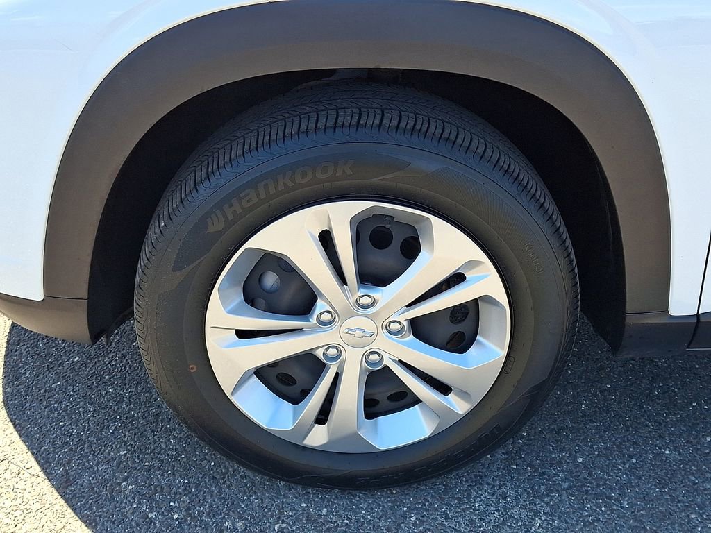 Used 2024 Chevrolet Trax LS image 29