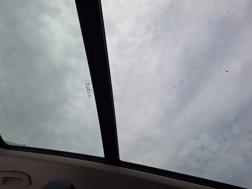 New 2026 Volkswagen Tiguan SE image 21