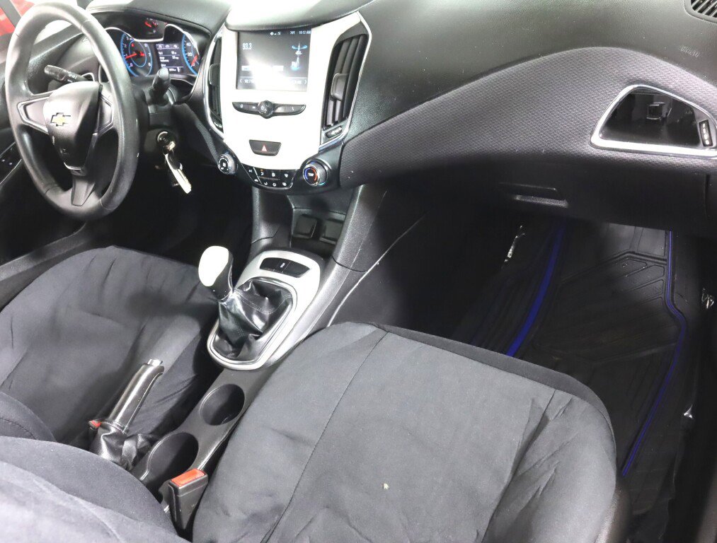 Used 2018 Chevrolet Cruze LS image 30