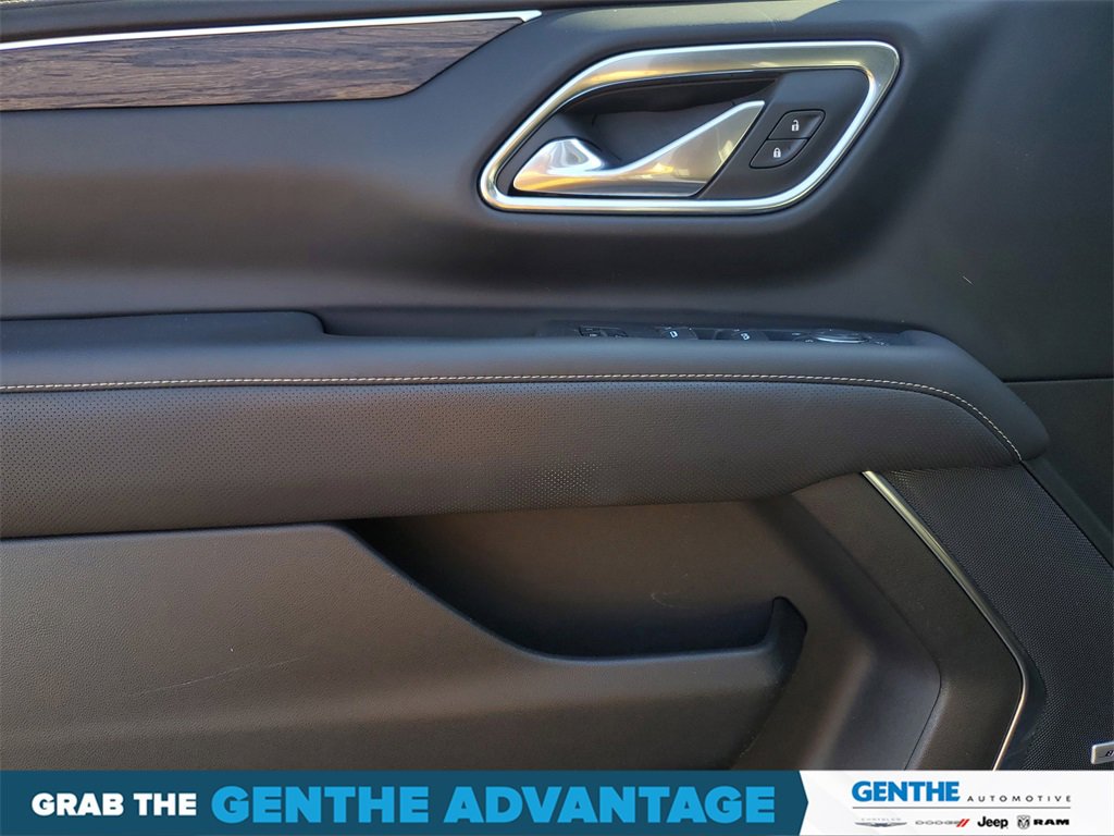 Used 2023 Chevrolet Tahoe Premier w/ Advanced Technology Package image 12