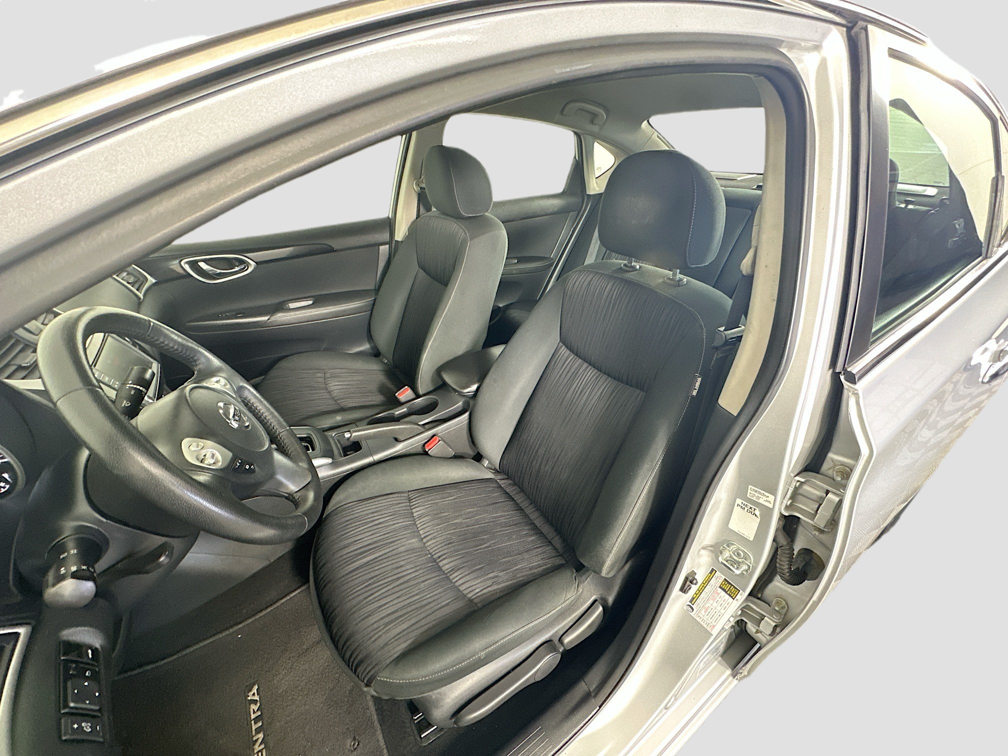 Used 2019 Nissan Sentra SV FWD image 13