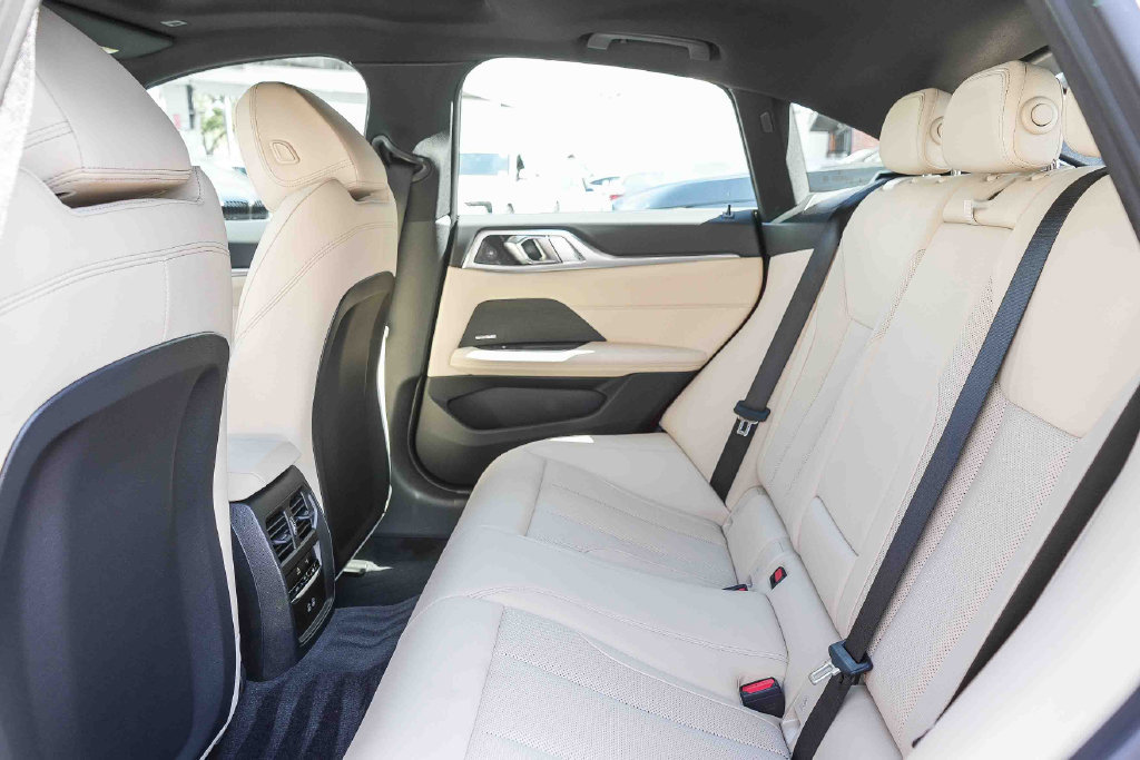 Used 2026 BMW i4 M60 AWD/4WD image 18