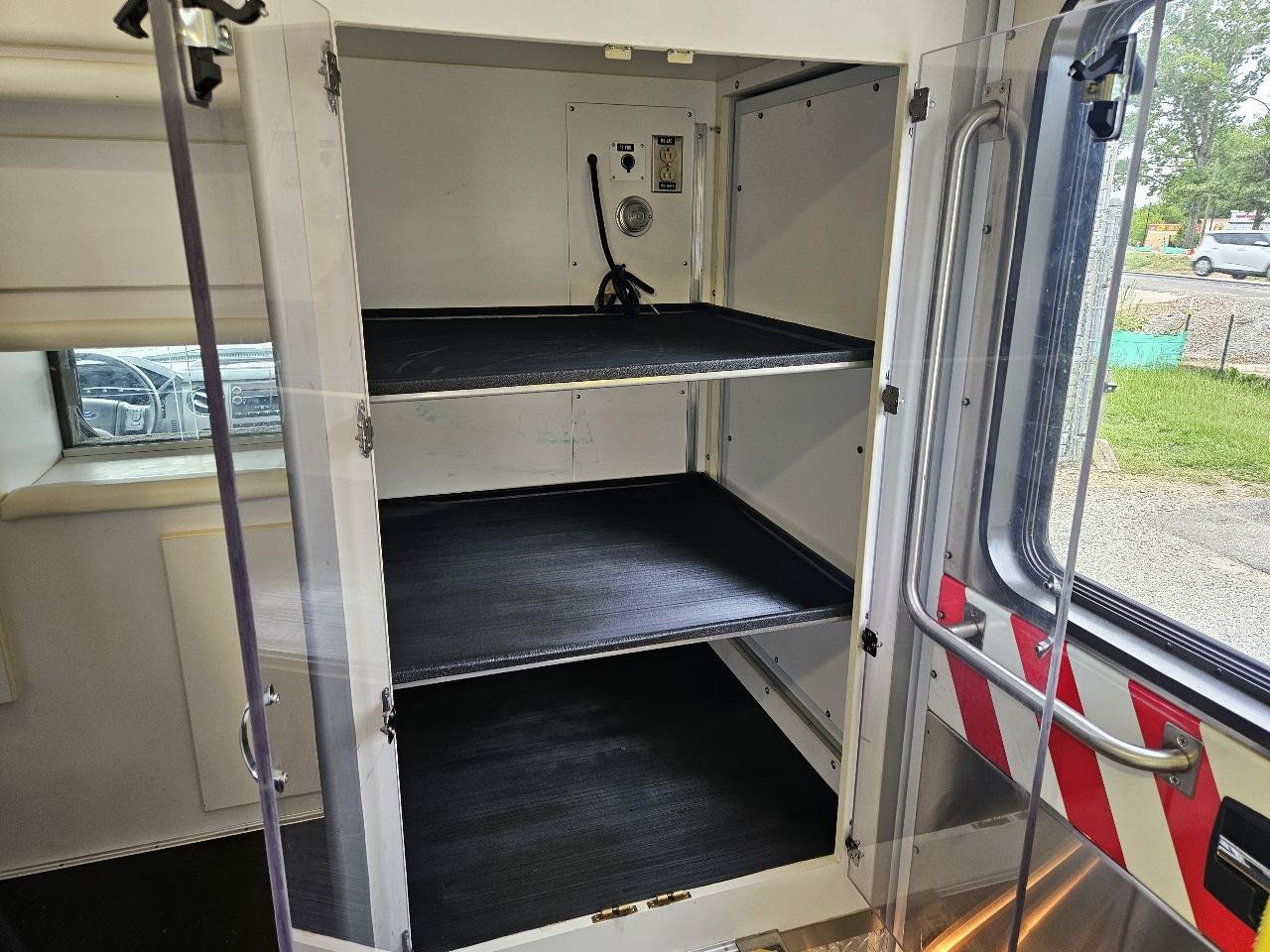 Used 2013 Ford F450 XLT w/ Ambulance Preparation Pkg RWD image 66