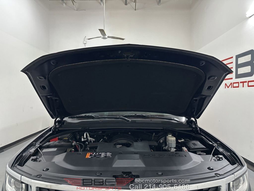 Used 2019 Chevrolet Suburban LT image 5