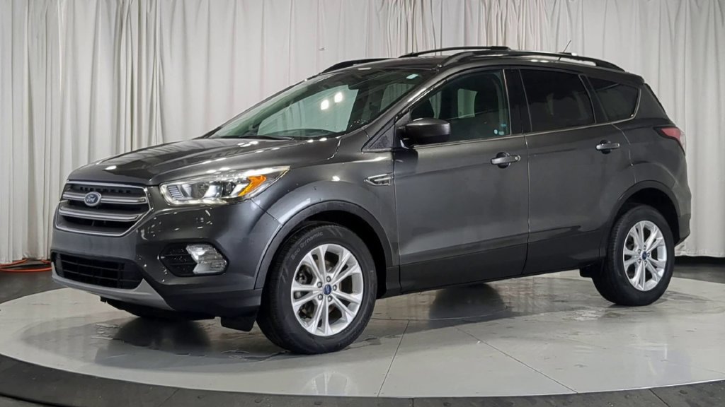 Used 2017 Ford Escape SE w/ Equipment Group 201A FWD image 5