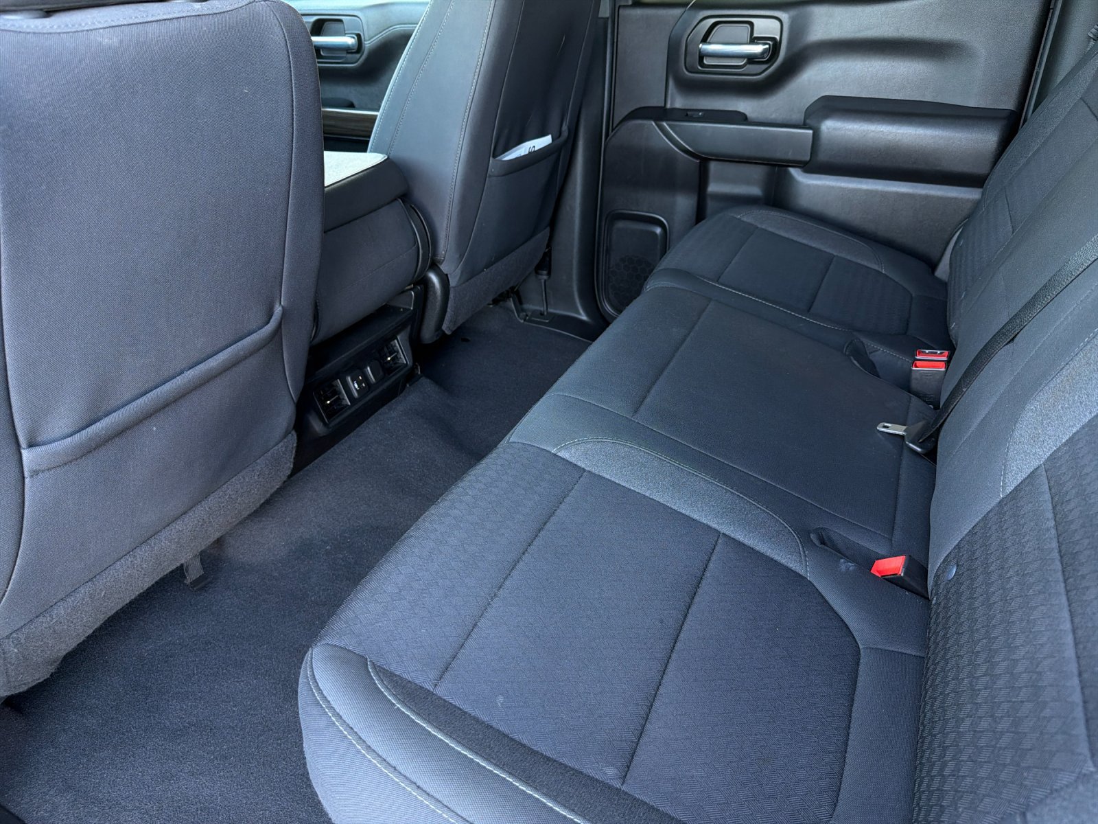 Used 2022 Chevrolet Silverado 1500 LT RWD image 12