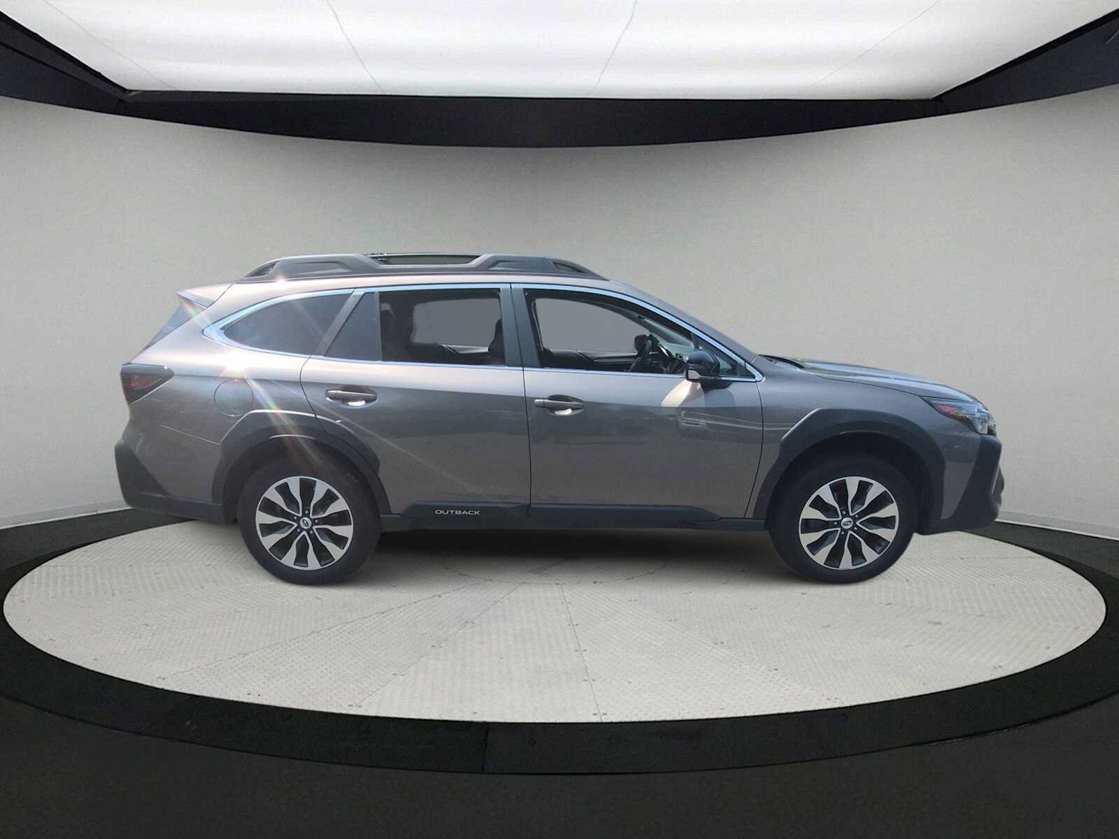 Used 2024 Subaru Outback Limited AWD/4WD image 9