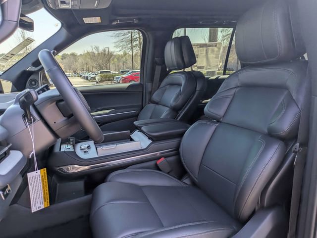 New 2026 Lincoln Navigator Reserve w/ Jet Appearance Package image 18