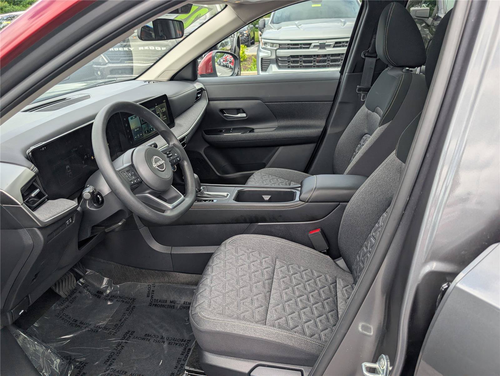 Used 2025 Nissan Kicks SV w/ SV Premium Package AWD/4WD image 15