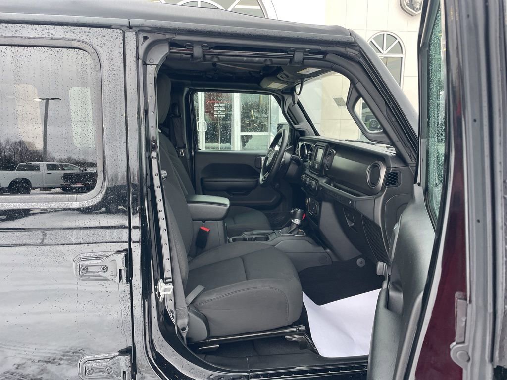 Used 2021 Jeep Wrangler Unlimited Sport image 25