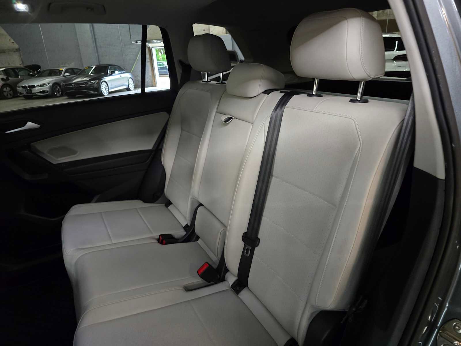 Used 2021 Volkswagen Tiguan SE AWD/4WD image 17