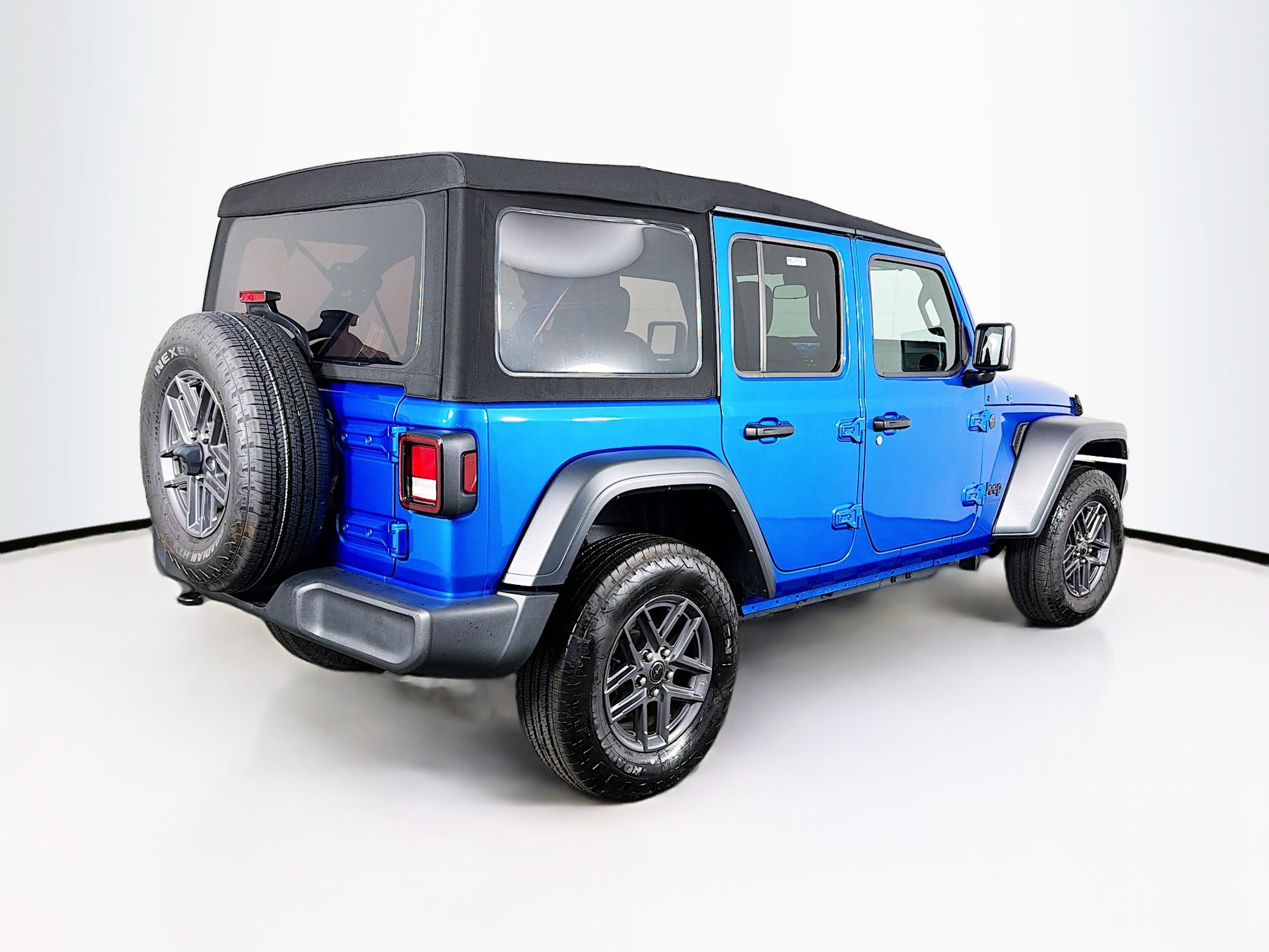 Used 2024 Jeep Wrangler Sport S image 8