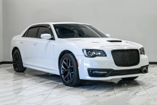 Used 2022 Chrysler 300 S w/ Comfort Group RWD image 10