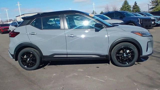 Used 2023 Nissan Kicks SR image 4