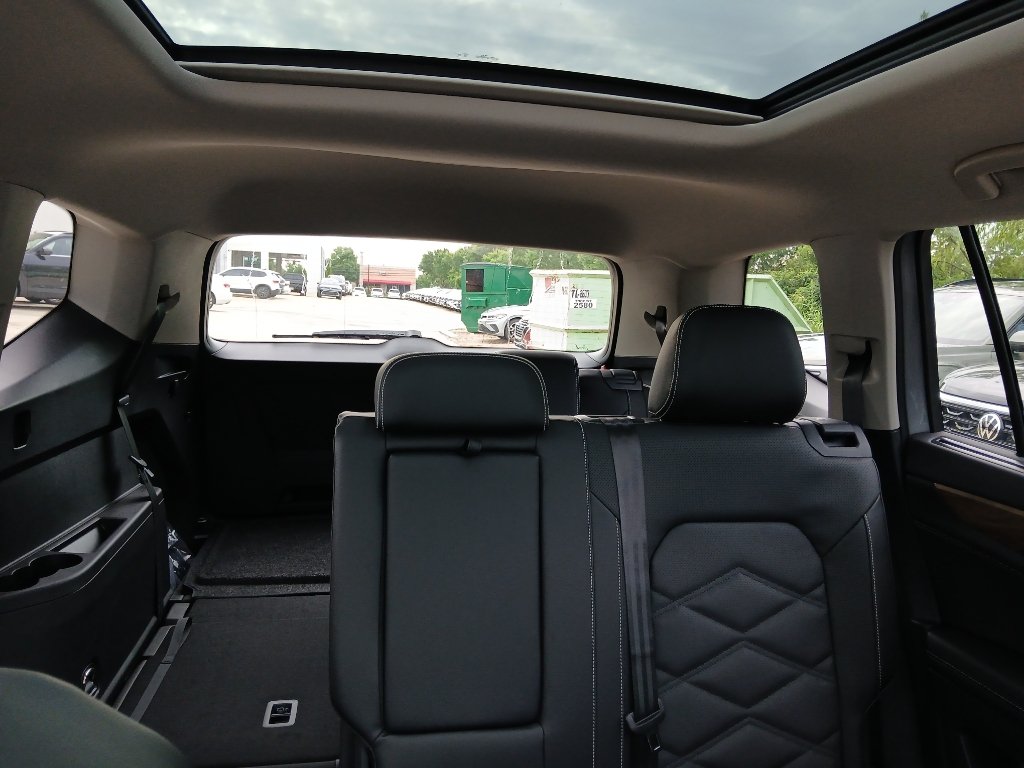 New 2026 Volkswagen Atlas SE FWD image 27