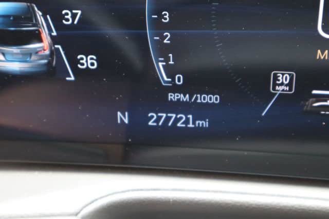 Used 2025 Cadillac XT4 Premium Luxury FWD image 9
