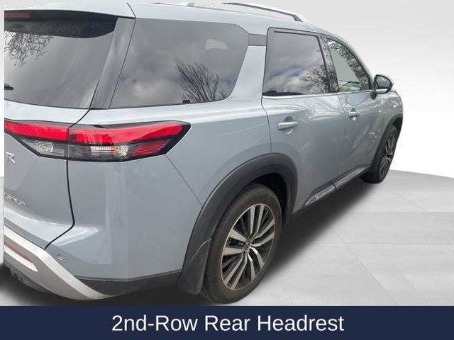 Used 2024 Nissan Pathfinder Platinum image 13