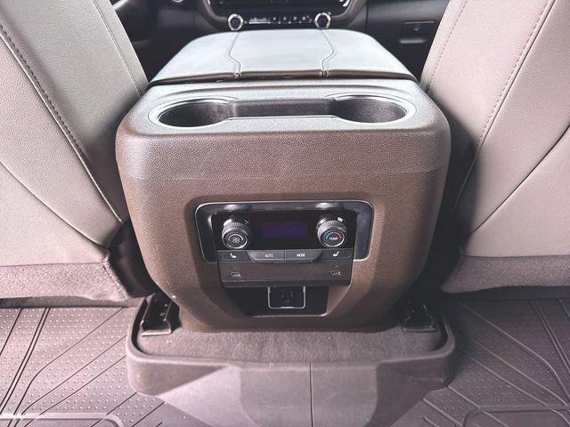 Used 2025 Chevrolet Suburban LT w/ Comfort Package image 21